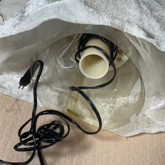 14” Porcelain Angel Fiber Optic Tree Topper-missing cord - Picture 8 of 13